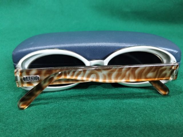 แว่นตากันแดดท่านหญิงแบรนด์ Zagato รุ่น mod.5022 made in Italy แท้ ลายจะออก Giraffe ทรงวินเทจ กระจกจะออกดำเขียว.ขนาดหน้ากว้าง 12ซม. รูปที่ 6