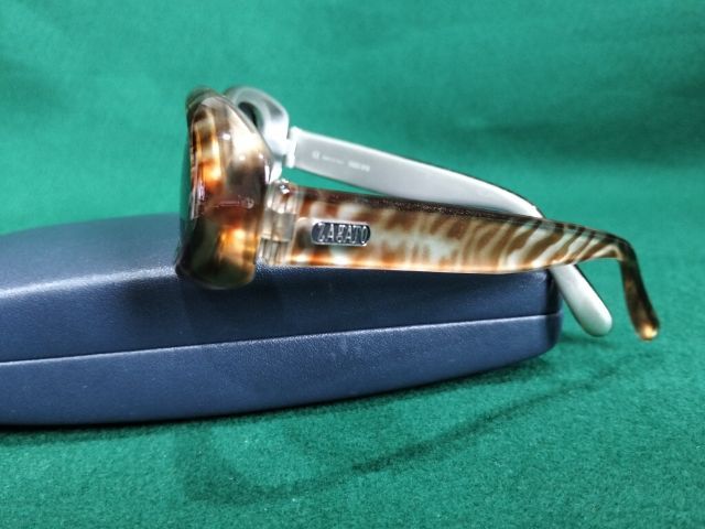 แว่นตากันแดดท่านหญิงแบรนด์ Zagato รุ่น mod.5022 made in Italy แท้ ลายจะออก Giraffe ทรงวินเทจ กระจกจะออกดำเขียว.ขนาดหน้ากว้าง 12ซม. รูปที่ 9