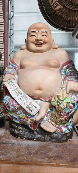 สังกัจจายน์กระเบื้องเก่าๆองค์ใหญ่