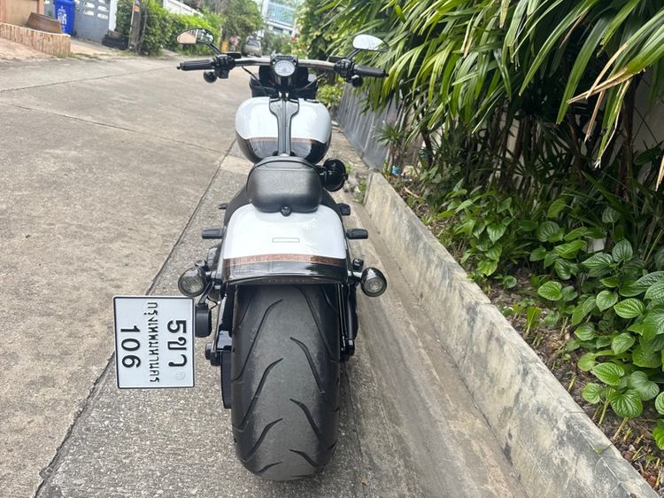 รุ่นพิเศษ CVO PRO STREET BREAK OUT FXFE 2016 🇺🇸🇺🇸🇺🇸 รูปที่ 13