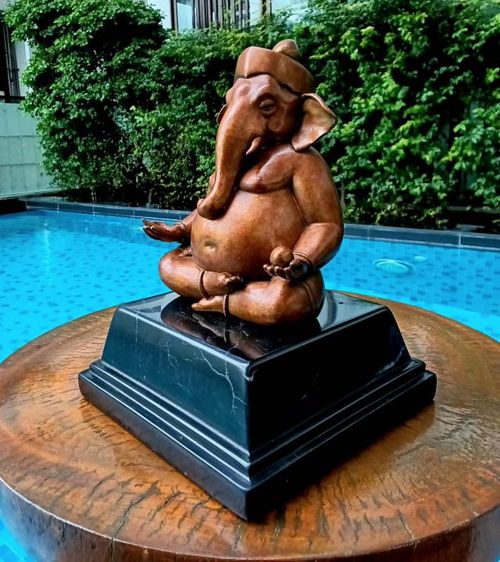 พระพิฆเนศ บำเพ็ญเพียร หน้าตัก5นิ้ว สูง17เซ็นต์ กว้าง12เซ็นต์ ลึก8เซ็นต์ เนื้อบรอนซ์ หมายเลขที่9 ฐานหิน มีใบรับรองศิลปิน  รูปที่ 16