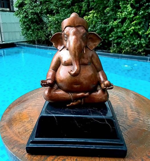 พระพิฆเนศ บำเพ็ญเพียร หน้าตัก5นิ้ว สูง17เซ็นต์ กว้าง12เซ็นต์ ลึก8เซ็นต์ เนื้อบรอนซ์ หมายเลขที่9 ฐานหิน มีใบรับรองศิลปิน  รูปที่ 15