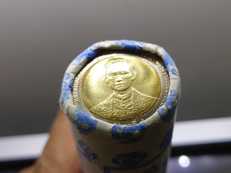 เหรียญยกหลอด ( บรรจุหลอด 50 เหรียญ ) เหรียญ 10 บาท ที่ระลึก ฉลองสิริราชสมบัติ ครบ 50 ปี กาญจนาภิเษก รัชกาลที่ 9 "บล็อกอิตาลี ปี2539 ไม่ผ่าน รูปที่ 5