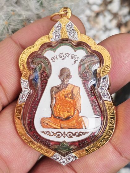 เหรียญไตรมาส ๕๙ ๙๕ หลวงพ่อรวย วัดตะโก เนื้อทองแดงลงยาขาว กรรมการ ปี ๒๕๕๙ เลี่ยมกรอบทองคำแท้ ราคาแบ่งปันครับ รูปที่ 4