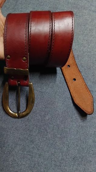 เข็มขัดหนังแท้แบรนด์Lois เอว36-41 กว้าง1.6 ยาวรวมหัว49นิ้ว
สภาพสวย
 รูปที่ 4