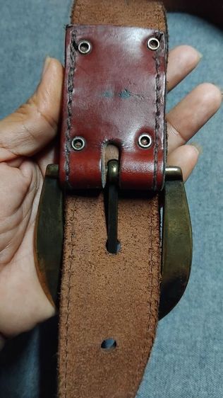 เข็มขัดหนังแท้แบรนด์Lois เอว36-41 กว้าง1.6 ยาวรวมหัว49นิ้ว
สภาพสวย
 รูปที่ 10