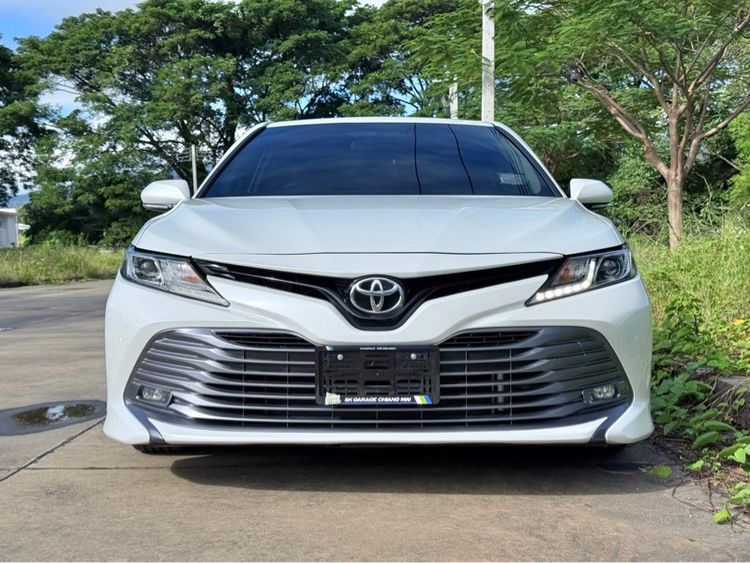 รถ Toyota Camry 2.0 G สี ขาว