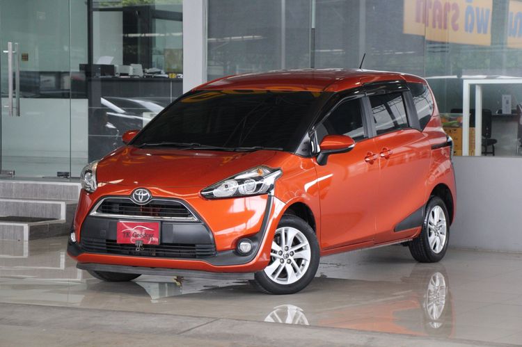 รถ Toyota Sienta 1.5 G สี ส้ม