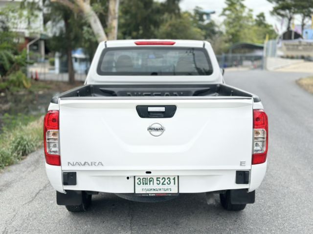 Nissan NP300-NAVARA 2020 2.5 E Pickup ดีเซล ไม่ติดแก๊ส เกียร์ธรรมดา ขาว รูปที่ 4