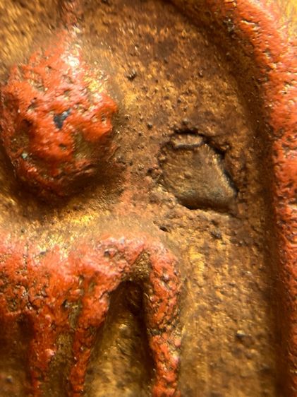 พระสมเด็จพิมพ์ใหญ่โรยพระธาตุหลังพิมพ์พระสมเด็จแหวกม่านเนื้อสีแดงลงรักปิดทองพุทธคุณสูงแม่เหล็กดูดติด(05) รูปที่ 17