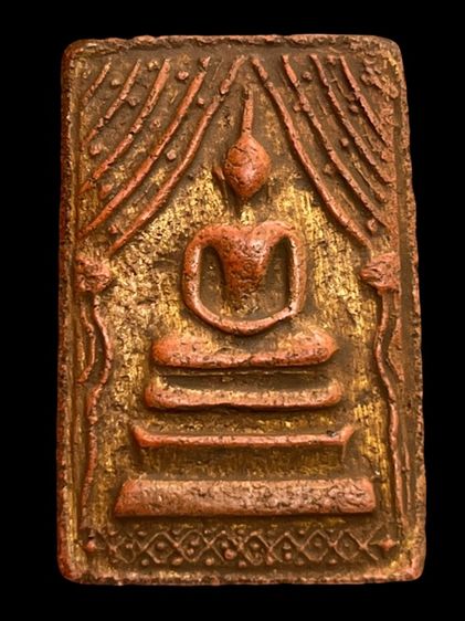 พระสมเด็จพิมพ์ใหญ่โรยพระธาตุหลังพิมพ์พระสมเด็จแหวกม่านเนื้อสีแดงลงรักปิดทองพุทธคุณสูงแม่เหล็กดูดติด(05) รูปที่ 2