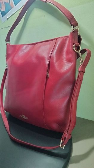 กระเป๋า Coach สีแดง 