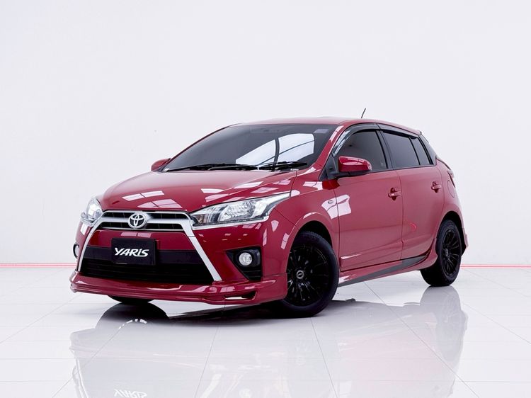 รถ Toyota Yaris 1.2 E สี แดง