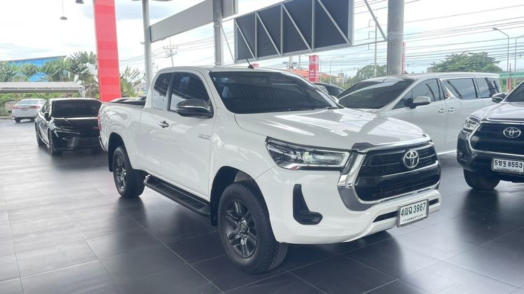 รถ Toyota Hilux Revo 2.4 Entry สี ขาว