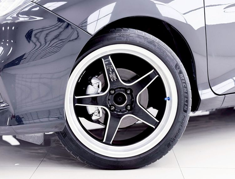 Honda City 2017 1.5 V Plus i-VTEC Sedan เบนซิน ไม่ติดแก๊ส เกียร์อัตโนมัติ ดำ รูปที่ 4