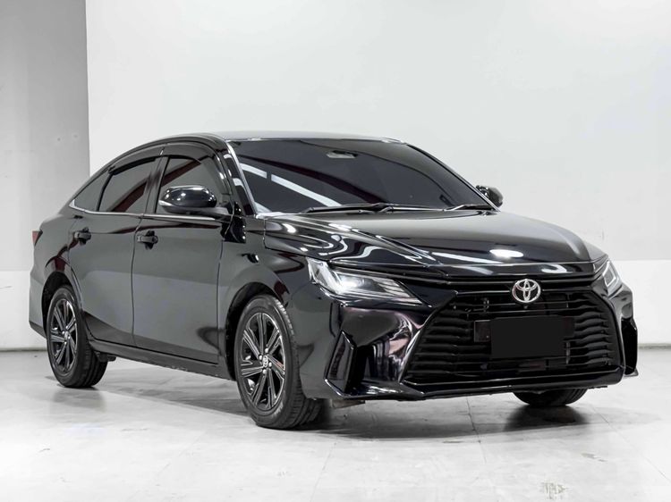 Toyota Yaris ATIV 2023 1.2 Premium Sedan เบนซิน เกียร์อัตโนมัติ ดำ รูปที่ 3