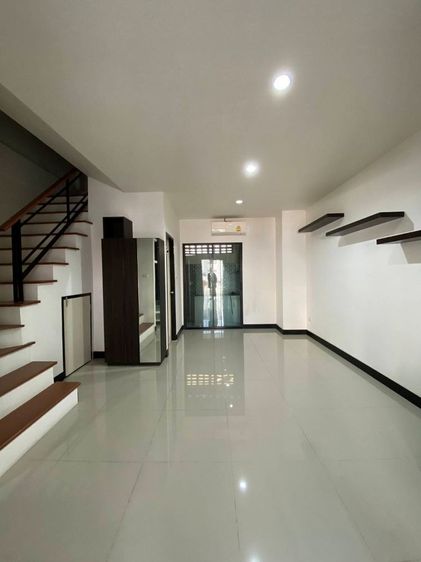 ตกแต่งครบ ขายทาวน์โฮม 3 ชั้น หมู่บ้านซิตี้พลัส หนองจอก 3 ห้องนอน 3 ห้องน้ำ ถ.ผดุงพันธ์ ติดตลาดสดหนองจอก ราคาถูกในย่านนี้ รูปที่ 3