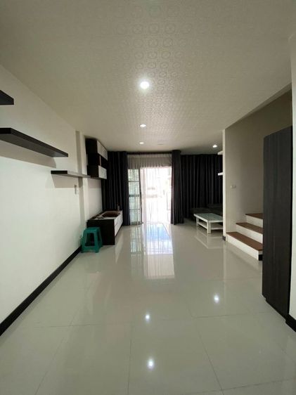 ตกแต่งครบ ขายทาวน์โฮม 3 ชั้น หมู่บ้านซิตี้พลัส หนองจอก 3 ห้องนอน 3 ห้องน้ำ ถ.ผดุงพันธ์ ติดตลาดสดหนองจอก ราคาถูกในย่านนี้ รูปที่ 4