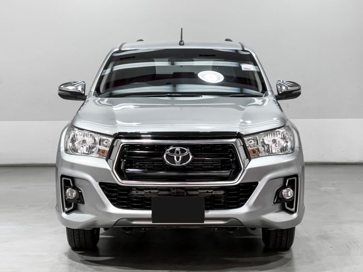 Toyota Hilux Revo 2019 2.4 Z Edition E Pickup ดีเซล เกียร์ธรรมดา บรอนซ์เงิน รูปที่ 2