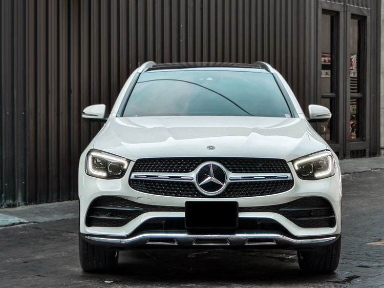 Mercedes-Benz GLC-Class 2022 GLC300e Utility-car ปลั๊กอินไฮบริด (PHEV) เกียร์อัตโนมัติ ขาว รูปที่ 2