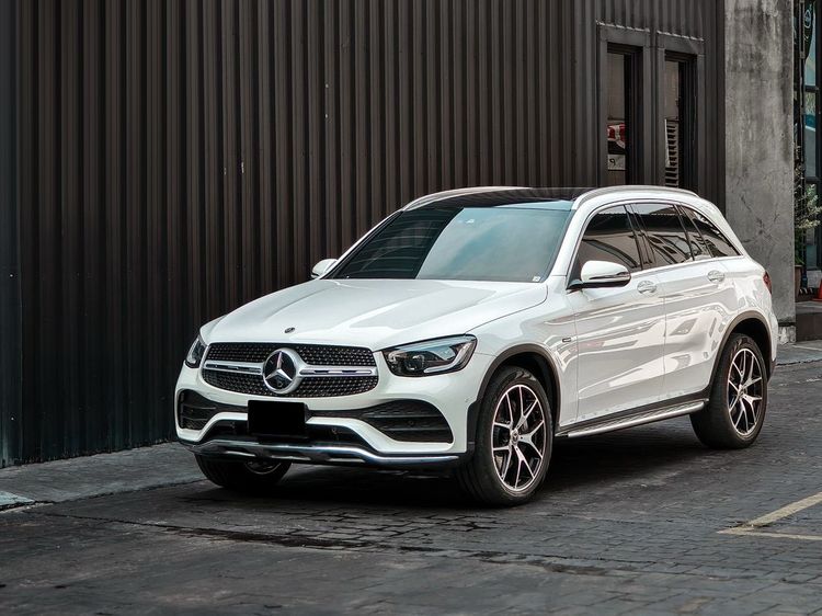 รถ Mercedes-Benz GLC-Class GLC300e สี ขาว