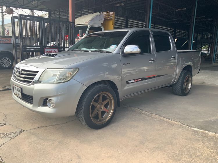 Toyota Hilux Vigo Champ 2015 Double Cab 2.5 J Pickup ดีเซล เกียร์ธรรมดา เทา รูปที่ 3