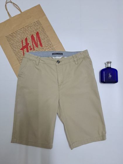 อื่นๆ กางเกงขาสั้นสีครีม, สีเบจ ผ้าชิโน แบรนด์ H and M‼️