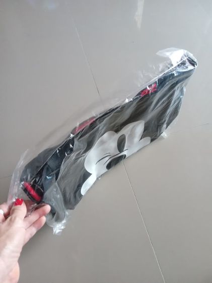 กระเป๋าสะพายผู้หญิง