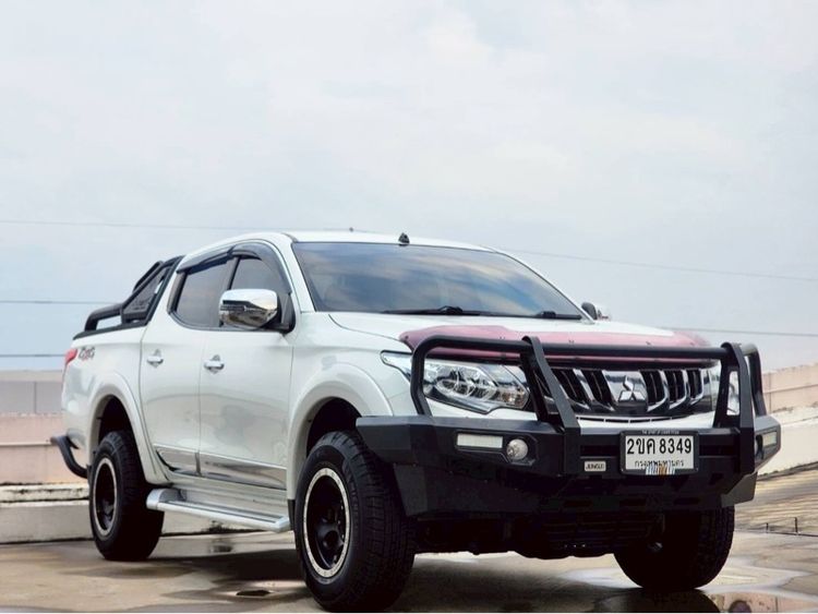 รถ Mitsubishi Triton 2.4 4WD Ultra สี เทา