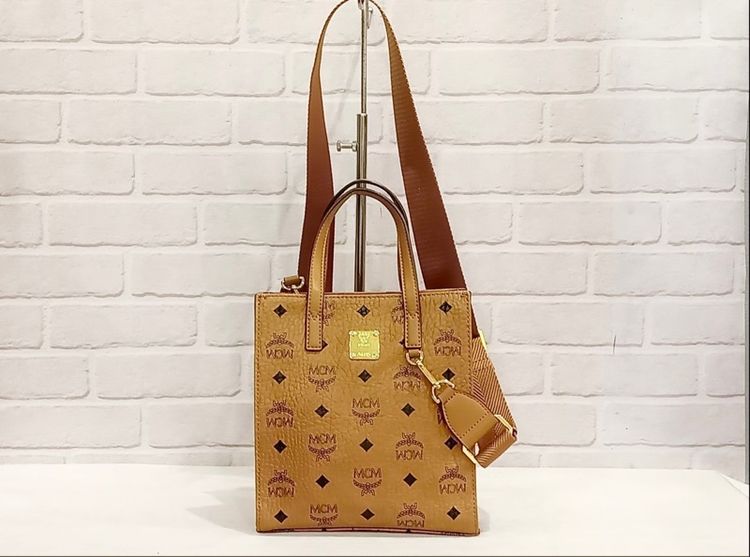 กระเป๋าสะพาย MCM crossbody bag