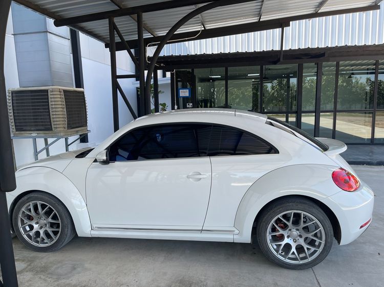 Volkswagen Beetle 2012 1.2 TSi Sedan เบนซิน ไม่ติดแก๊ส เกียร์อัตโนมัติ ขาว รูปที่ 4