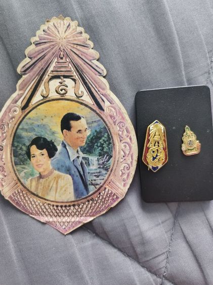 เข็มกลัดที่ระลึก เสด็จพระราชดำเนินถวายผ้าพระกฐิน 6พ.ย20 (มีของแถมให้ตามรูปครับ)