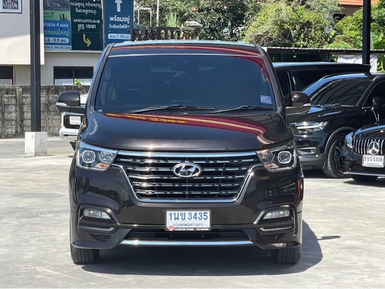 Hyundai H-1  2020 2.5 Deluxe Van ดีเซล ไม่ติดแก๊ส เกียร์อัตโนมัติ น้ำตาล รูปที่ 2