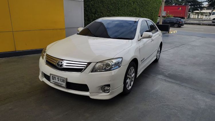 รถ Toyota Camry 2.4 Hybrid สี ขาว