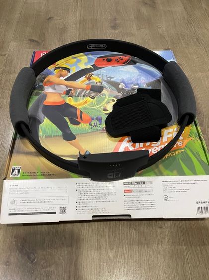 เกมส์นินเทนโด และอุปกรณ์ เชื่อมต่อไร้สายได้ ring fit  nintendo switch แถม แผ่นเกมส์