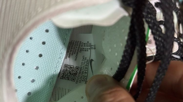 Nike Vaporfly Next 4 10us 44 28cm ของใหม่ ป้ายห้อย ซื้อจากร้าน Avarin รูปที่ 8