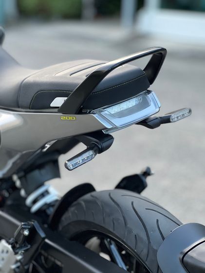 Husqvarna Svartpilen200 สวยจัด 800km รูปที่ 9