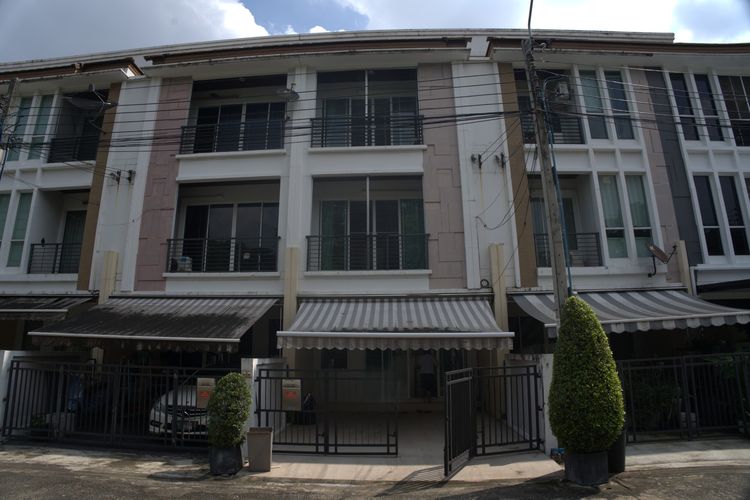 AP (Thailand) ตกแต่งครบ 2016 ให้เช่าทาวน์โฮม “กลางเมือง ศรีนครินทร์ S-Sense” ซอยศรีนครินทร์ 46-1 ตรงข้ามพาราไดซ์พาร์ค รถไฟฟ้าสายสีเหลือง รูปที่ 2