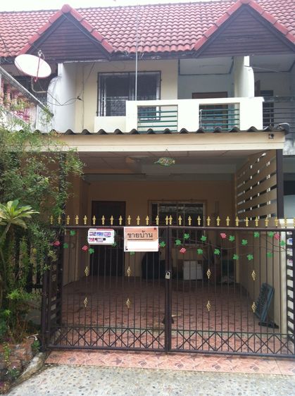 ขายทาวน์เฮ้าส์ 2 ชั้น หมู่บ้านนฐดา ถ.รังสิต-นครนายก ซ.รังสิต-นครนายก 62