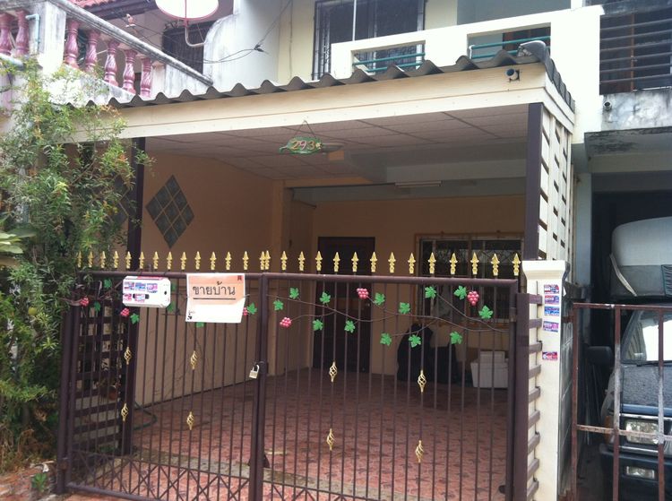 สร้างเสร็จก่อน 2010 ขายทาวน์เฮ้าส์ 2 ชั้น หมู่บ้านนฐดา ถ.รังสิต-นครนายก ซ.รังสิต-นครนายก 62 รูปที่ 2