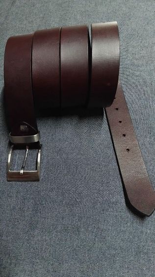 เข็มขัดหนังวินเทจแบรนด์ หนังนิ่มสวยเอว50-59.5 กว้าง1.5 ยาวรวมหัว67
สภาพสวยตามการใช้งาน รูปที่ 3