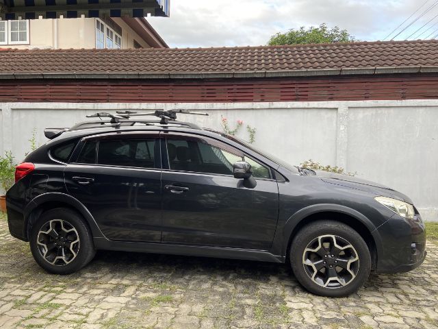 Subaru XV 2015 2.0 XV 4WD Utility-car เบนซิน ไม่ติดแก๊ส เกียร์อัตโนมัติ ดำ รูปที่ 2