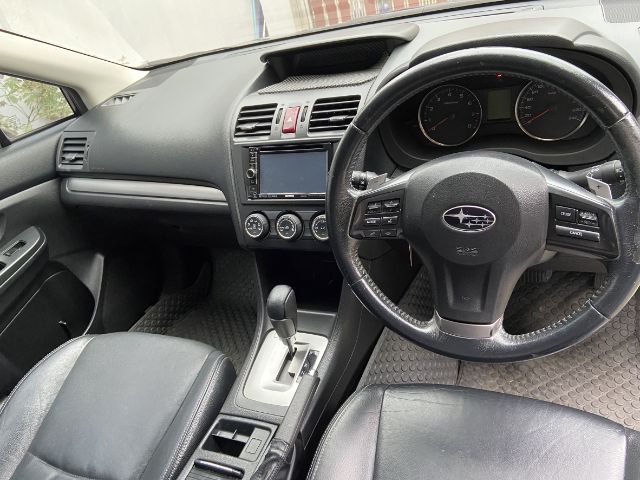 Subaru XV 2015 2.0 XV 4WD Utility-car เบนซิน ไม่ติดแก๊ส เกียร์อัตโนมัติ ดำ รูปที่ 3