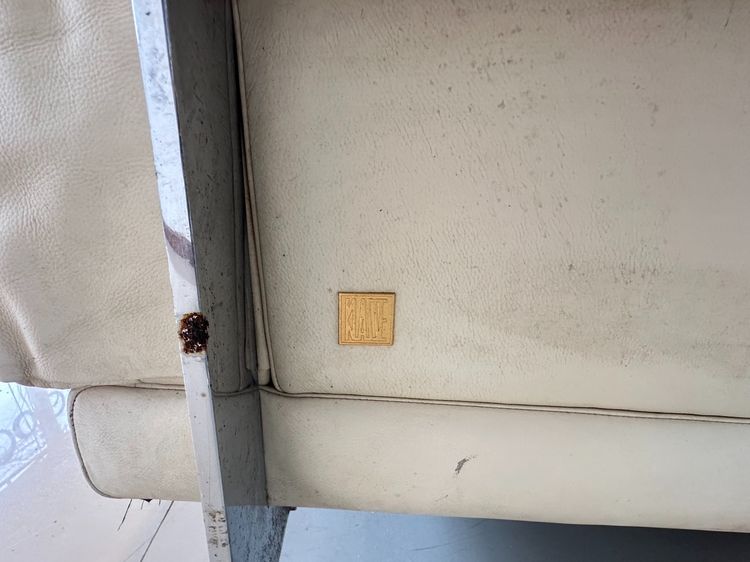 โซฟา 3 ที่นั่ง เบาะหนังแท้ผิวสัมผัส โครงขาเหล็กชุปโครมเมียม  รูปที่ 5