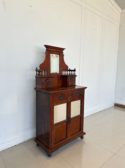 ตู้กระจกไม้สักโบราณ 2 บานเปิด 6 ลิ้นชัก มือจับเหล็ก  รูปที่ 2