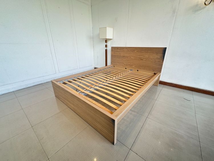 เตียง 5 ฟุต แบรนด์ IKEA รุ่น MALM  รูปที่ 3