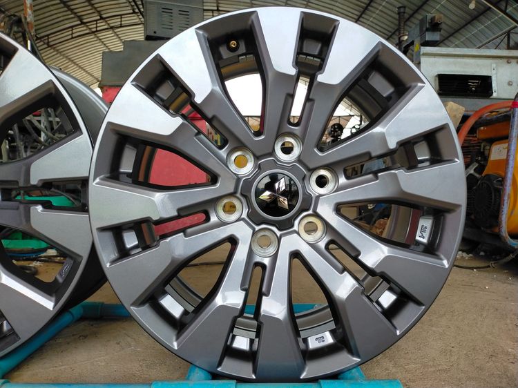 แม็กมิตซู ขอบ18กว้าง7.5 et46 สีเดิมโรงงาน ใส่ไทรทัน ปาเจ รูปที่ 4