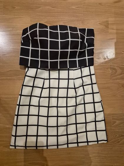 ชุดกระโปรงเกาะอก ซิปด้านหลัง แบรนด์ The Gallery