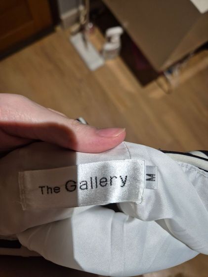 ชุดกระโปรงเกาะอก ซิปด้านหลัง แบรนด์ The Gallery รูปที่ 3