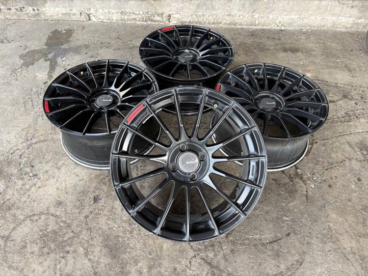 17" ล้อแม็กขอบ17 RS05RR 4รู100 กว้าง8 ออฟ35 งานKK มีรอยตามการใช้งาน  